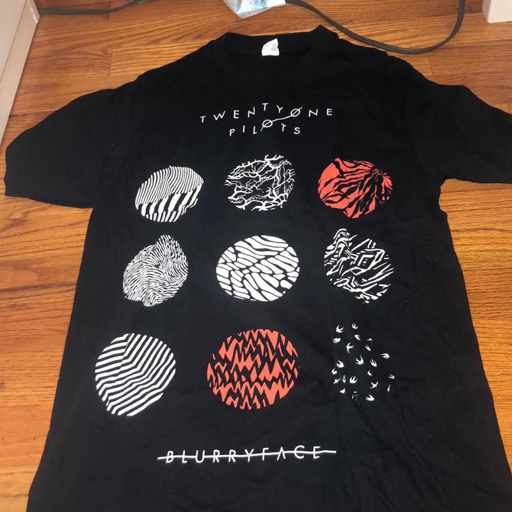 Twenty one pilots shirt